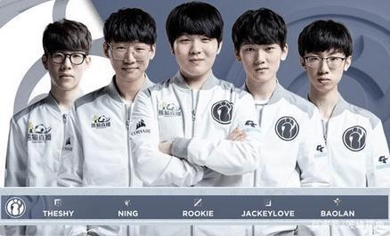 他对自己在 他对自己在