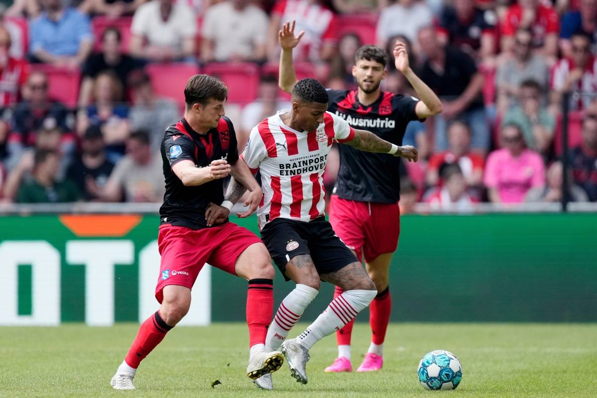 随便你玩什么 给不到任何一点压力！NIP五局没Ban过牙膏任何一个英雄